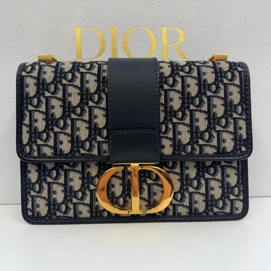 디올 몽테인 30